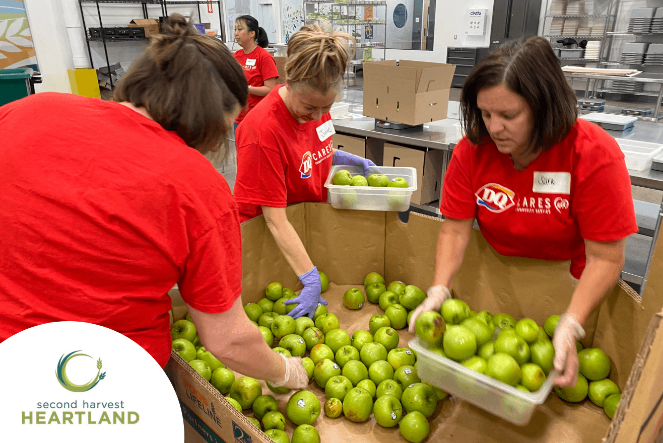 DQ Employees helping at Second Harvest Heartland