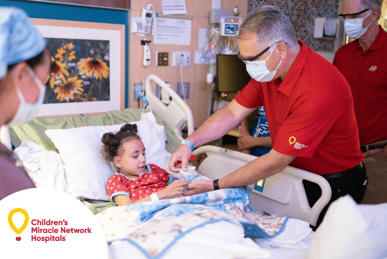 DQ Employee helping at CMNH